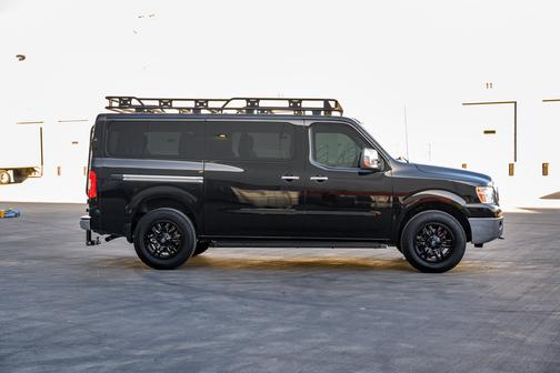 2018 Nissan NV Passenger NV3500 HD SL V8